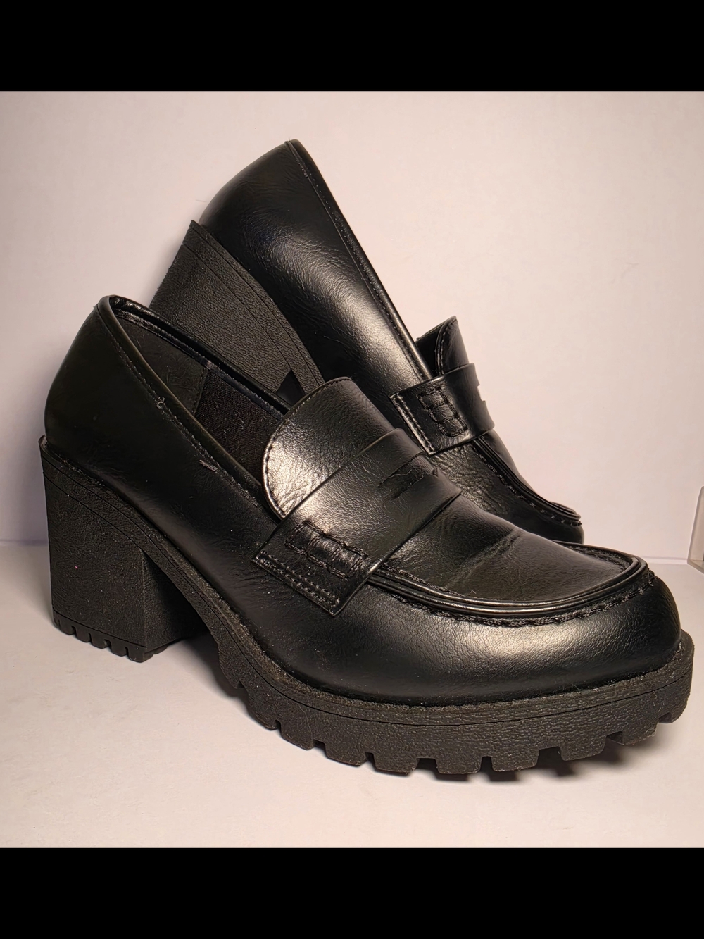 Soda Black Chunky 3 Inch Heel Loafer Sz 7.5